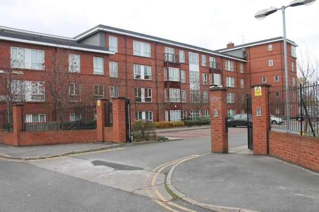 Flat for sale in Gilmartin Grove, Liverpool