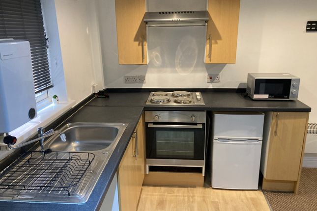 Flat 8, 5-7, High Street, Stone photo 5