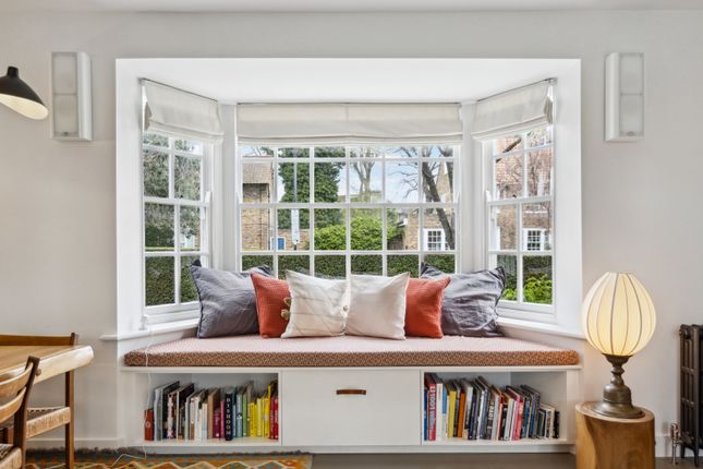 Semi-detached house to rent in Canonbury Park North, Canonbury