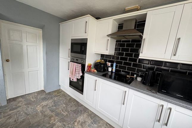 16, Caradog Place, Caernarfon photo 2