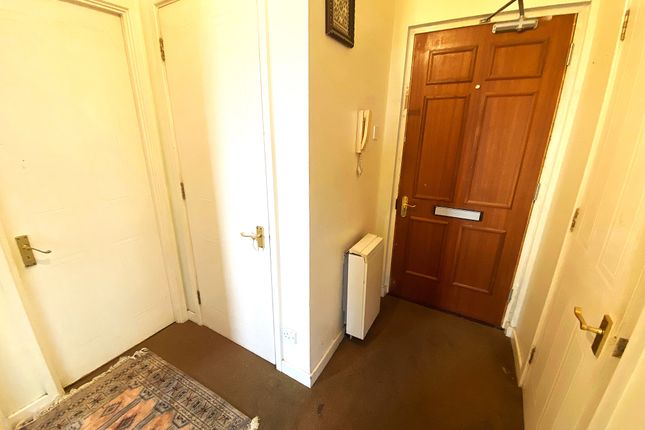 Flat 21 Madison Heights, 17-27, High Street, Hounslow photo 4