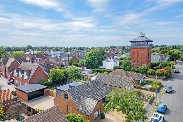 16, Tower Road, Colchester photo 2