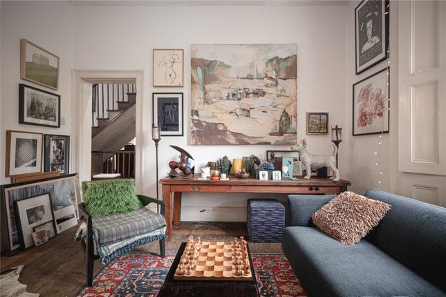 18, Sutton Place, London photo 4