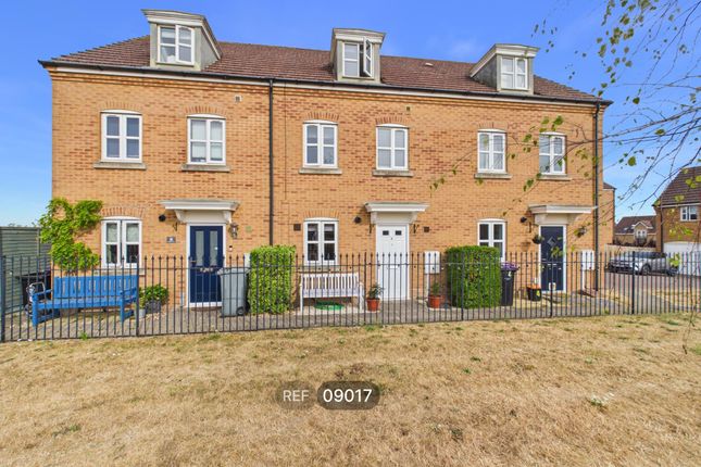 3-bed house on Collins Avenue, Stamford, £1,350/mo