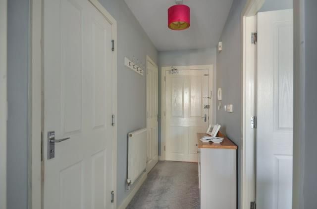 26, Aspects Court, Slough photo 4