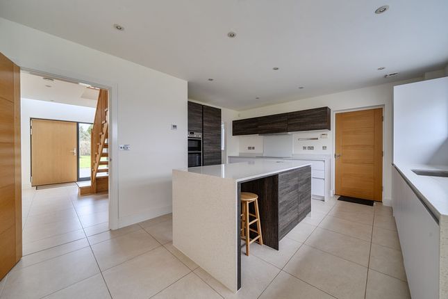 26, Holland Park, Exeter photo 2