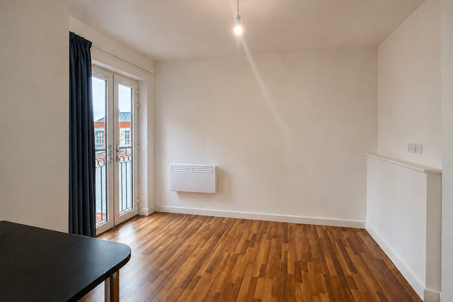 *AD ONLY* Flat F20, Clyde Court, 13 Erskine Street, Leicester photo 3
