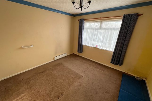 Flat for sale in Canberra Road, Bridgend