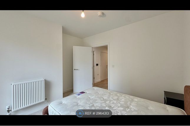 Perryfield Way, London photo 4