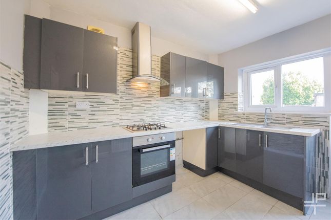 5, Tewkesbury Road, Warrington photo 3