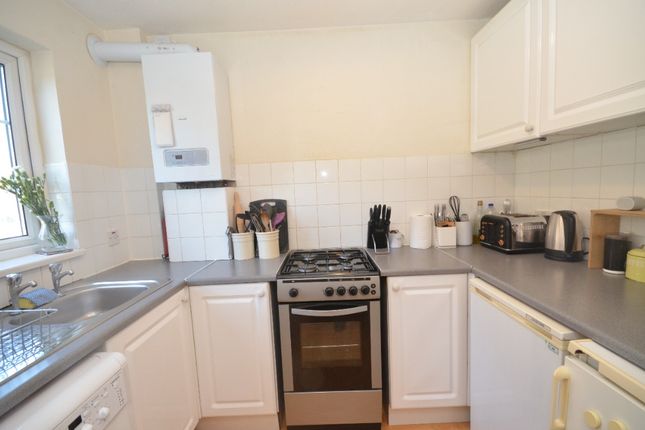 22, St Benets Close, London photo 4