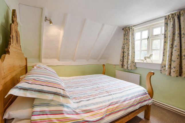 2 Bed Semi Detached House For Sale In Sweet Briar Cottage Walthams
