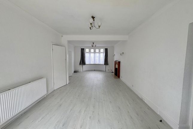 11, Sandringham Road, Barking photo 3