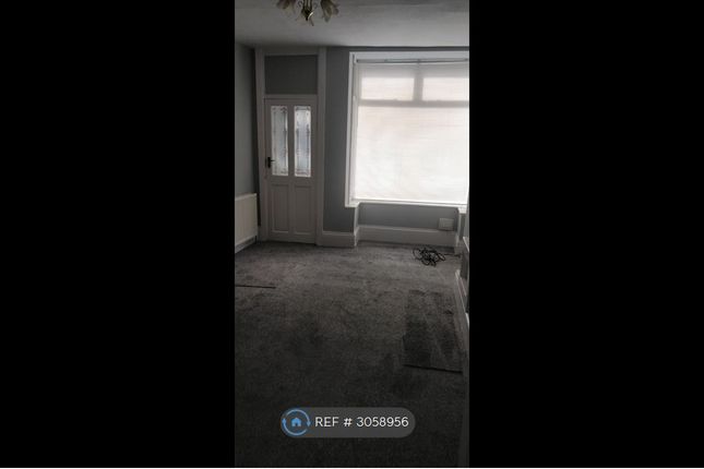 Carrington Avenue, De La Pole Avenue, Hull photo 3