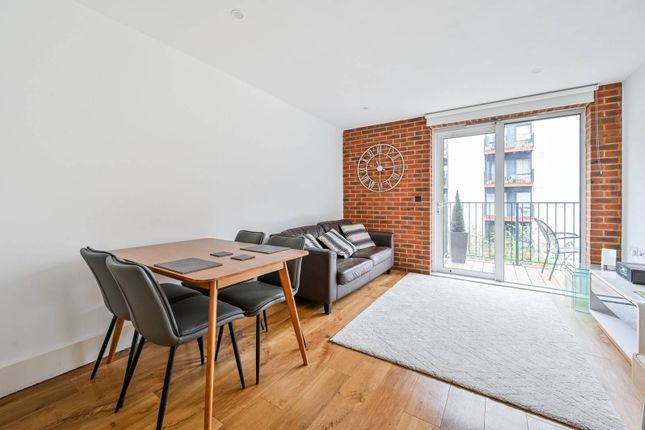 Thumbnail Flat to rent in Warehouse Court, No 1 Street, Woolwich, London