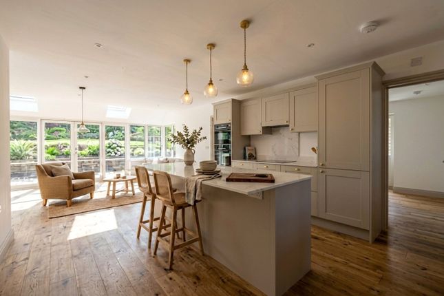 1, Oak Tree Drive, Newbury photo 4