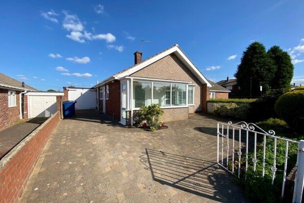 2 bed bungalow to rent in Thropton Crescent, Newcastle Upon Tyne NE3