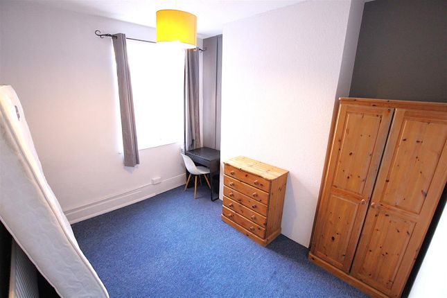 Lutterworth Road, Northampton photo 3