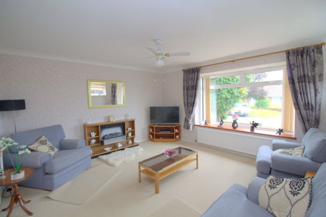 47, Hill Farm Way, West Sussex photo 4