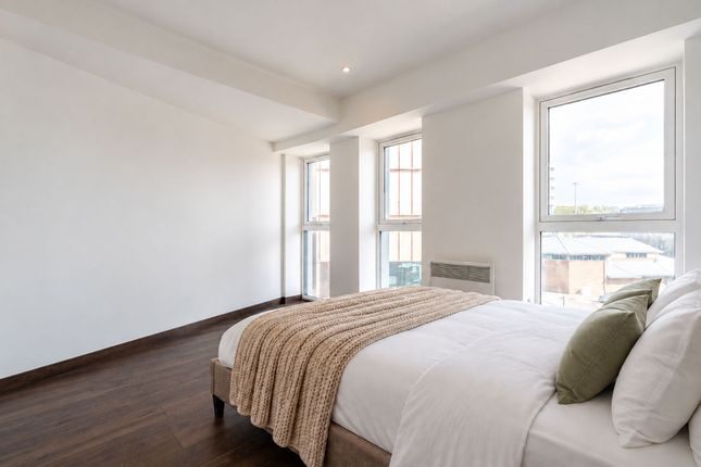 Flat 13, Park Crescent, Luton photo 4