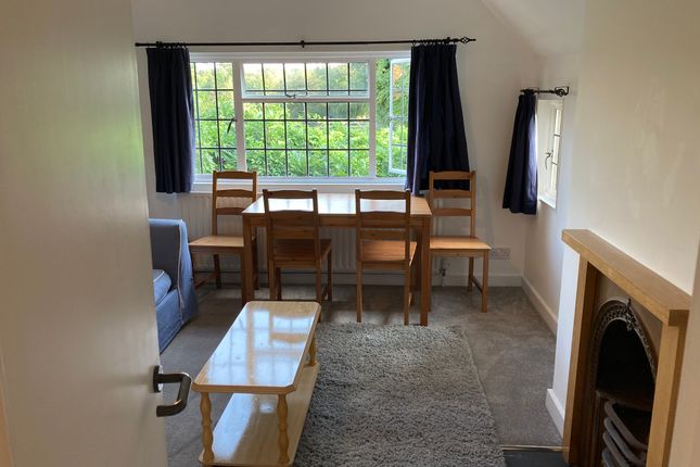 Flat to rent in Lombard Street, Shackleford