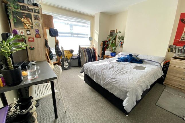 18, Third Avenue, Bristol photo 3