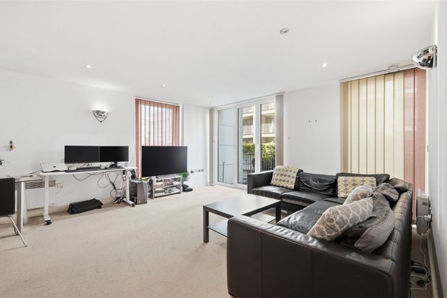 Flat 4, Aegean Apartments, 19, Western Gateway, London photo 3