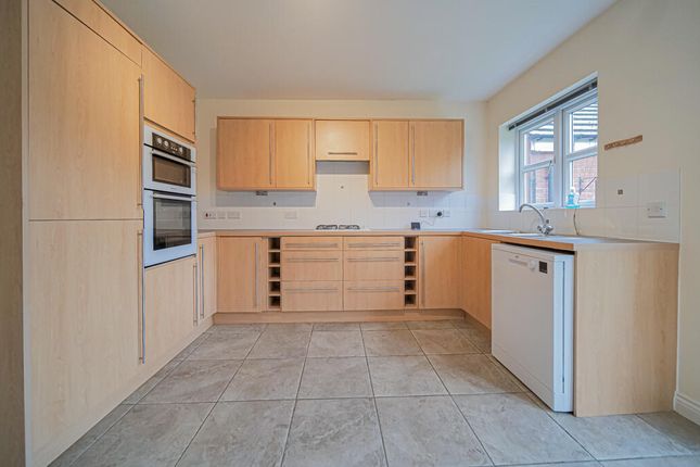 14, Park Road, Melksham photo 3