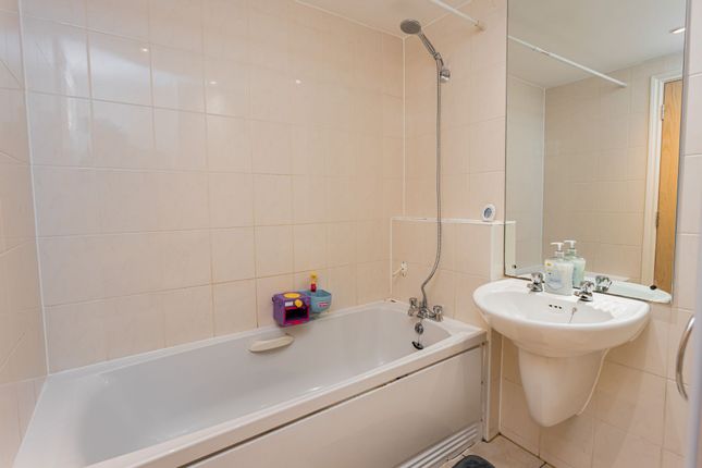 Flat for sale in Cantelupe Road, Rudge House Cantelupe Road