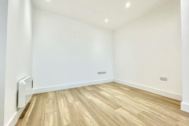 Flat to rent in Dane Street, Bedford