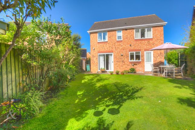 62, Orchard Way, Swadlincote photo 3