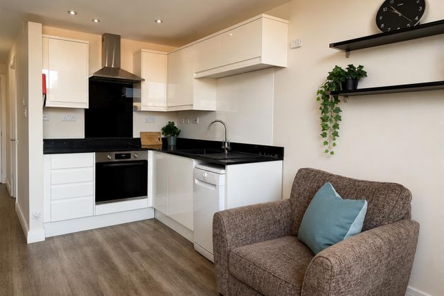 2b, Charnwood Grove, Nottingham photo 2