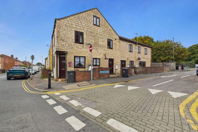 165, High Street, Gloucestershire photo 4