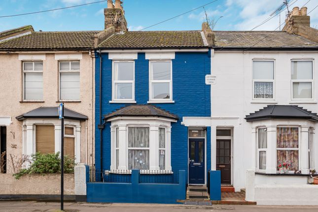 3-bed house on 15 Ashburnham Road, Southend-On-Sea, £375,000