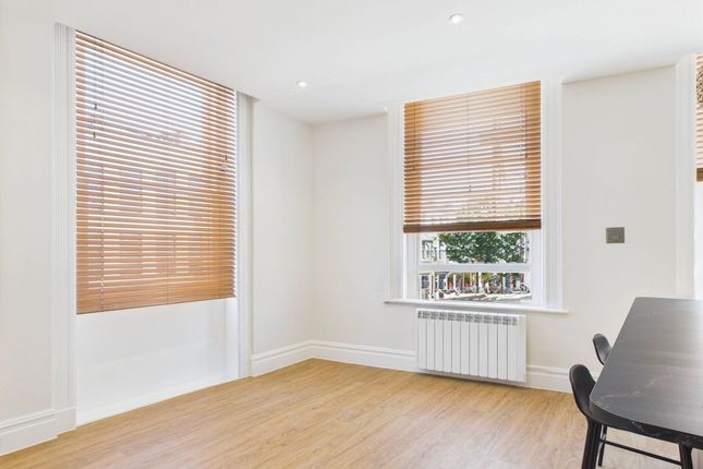 Flat 4, Maitland House 118-120 High Street, Cheltenham photo 4