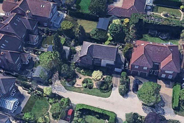12, St Johns Road, Billericay photo 2