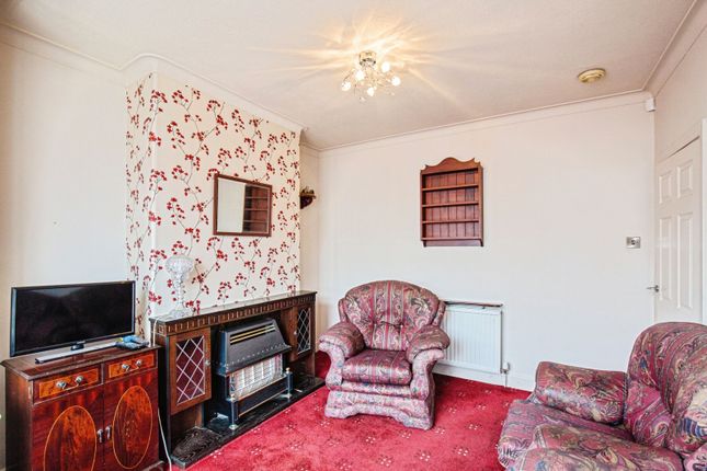 203, Warbreck Hill Road, Lancashire photo 3