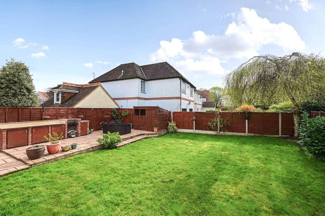 18, Moorhayes Drive, Surrey photo 3