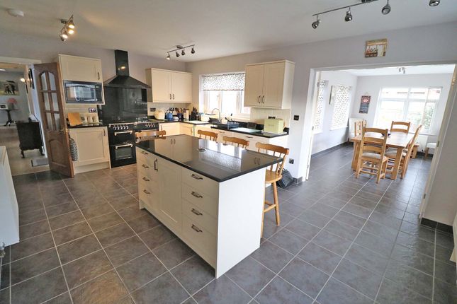 Detached bungalow for sale in Eastoft Road, Crowle, Scunthorpe