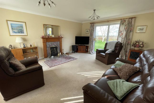 6 Pool Meadow, Much Dewchurch, Hereford photo 4