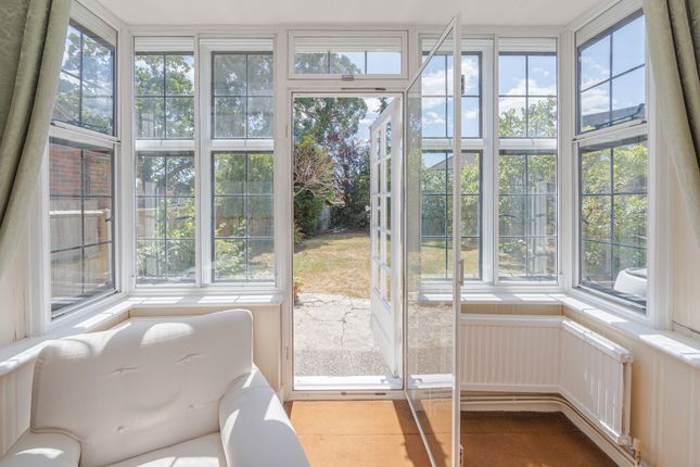 4 Overton Road, London photo 4