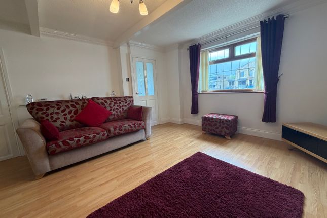 34, Mortimer Row, BRADFORD photo 4