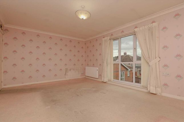 26, Marlborough Court, Liverpool photo 4