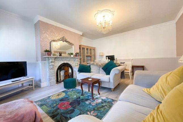 Sales, 13a The Crescent, Scarborough photo 2