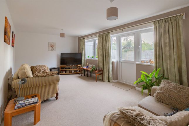 15, Gleneagles Drive, Bristol photo 2