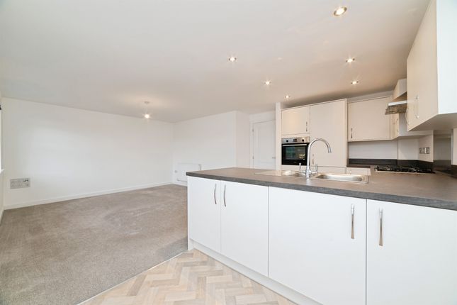 10, Vickerman Close, Hull photo 3