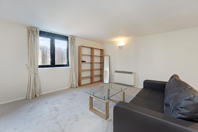 Flat to rent in Cromwell Road, London