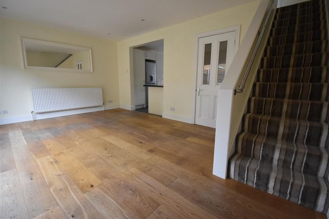 6, Furness Close, Chadwell St.Mary photo 3