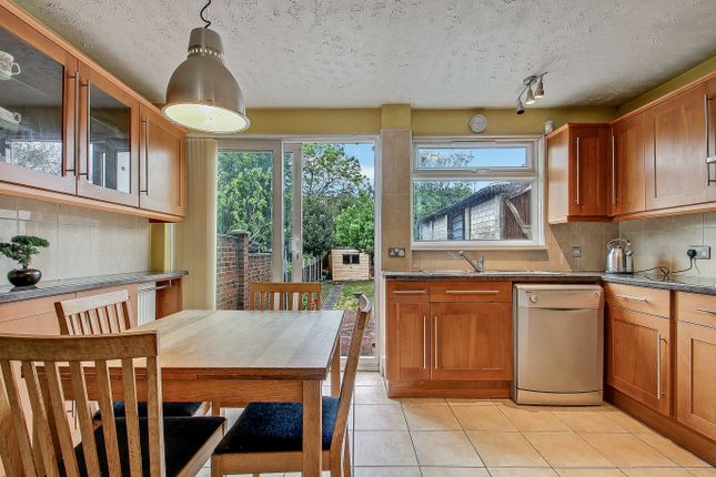 74, Rugby Avenue, Greenford photo 4