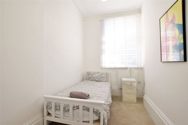 Flat to rent in Kings Road, Reading, Berkshire